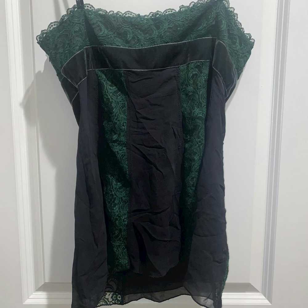 Bebe Bebe Women's Black/Green Top Blouse Size Med… - image 6