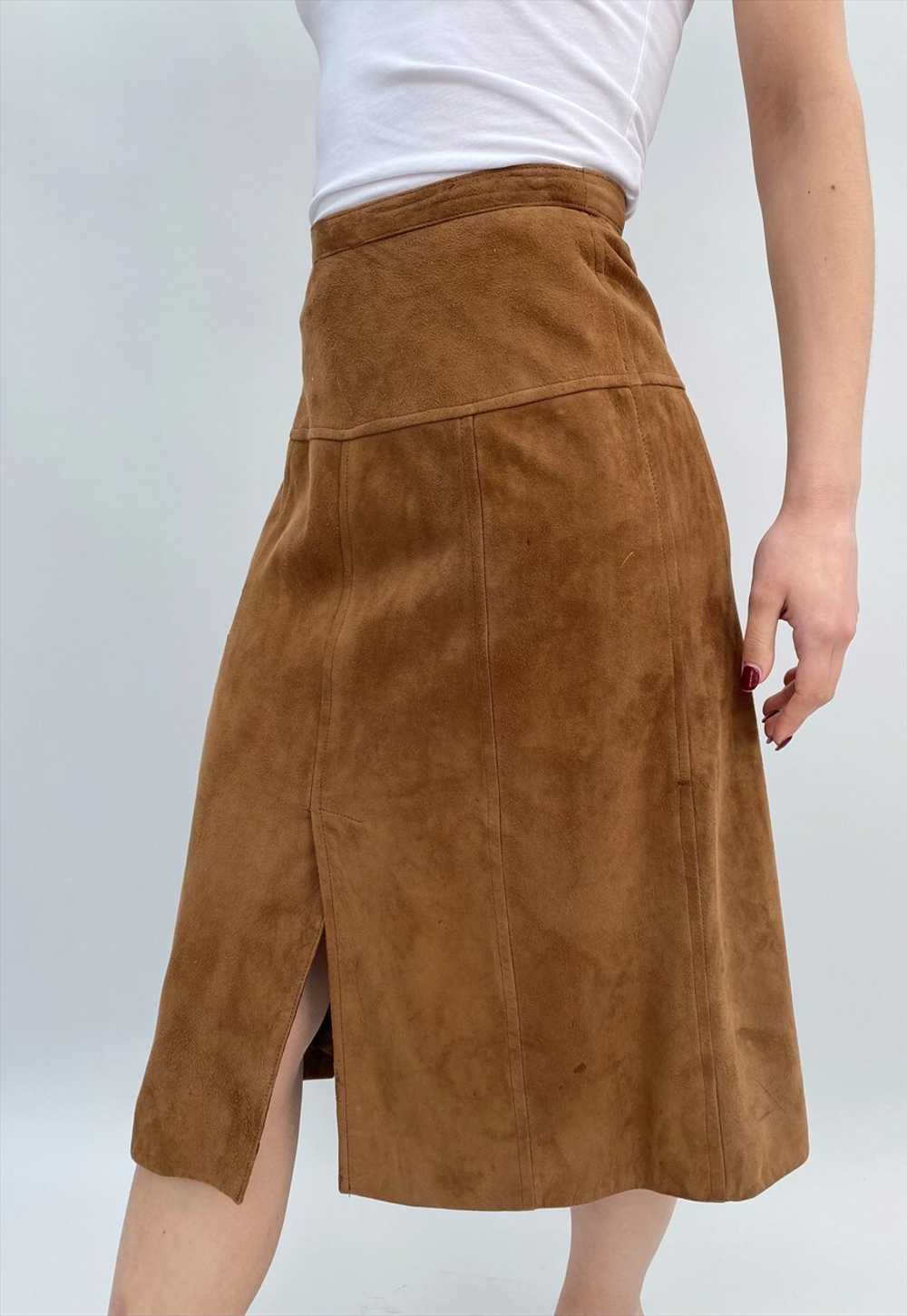 80's Vintage Ladies Brown Soft Suede Pencil Skirt - image 1