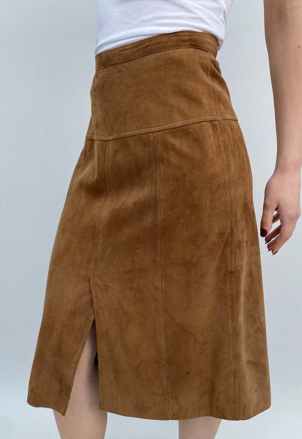 80's Vintage Ladies Brown Soft Suede Pencil Skirt - image 2