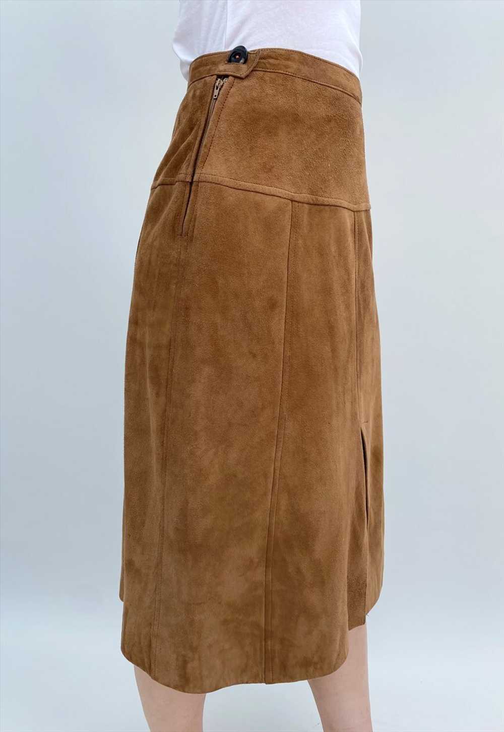 80's Vintage Ladies Brown Soft Suede Pencil Skirt - image 3