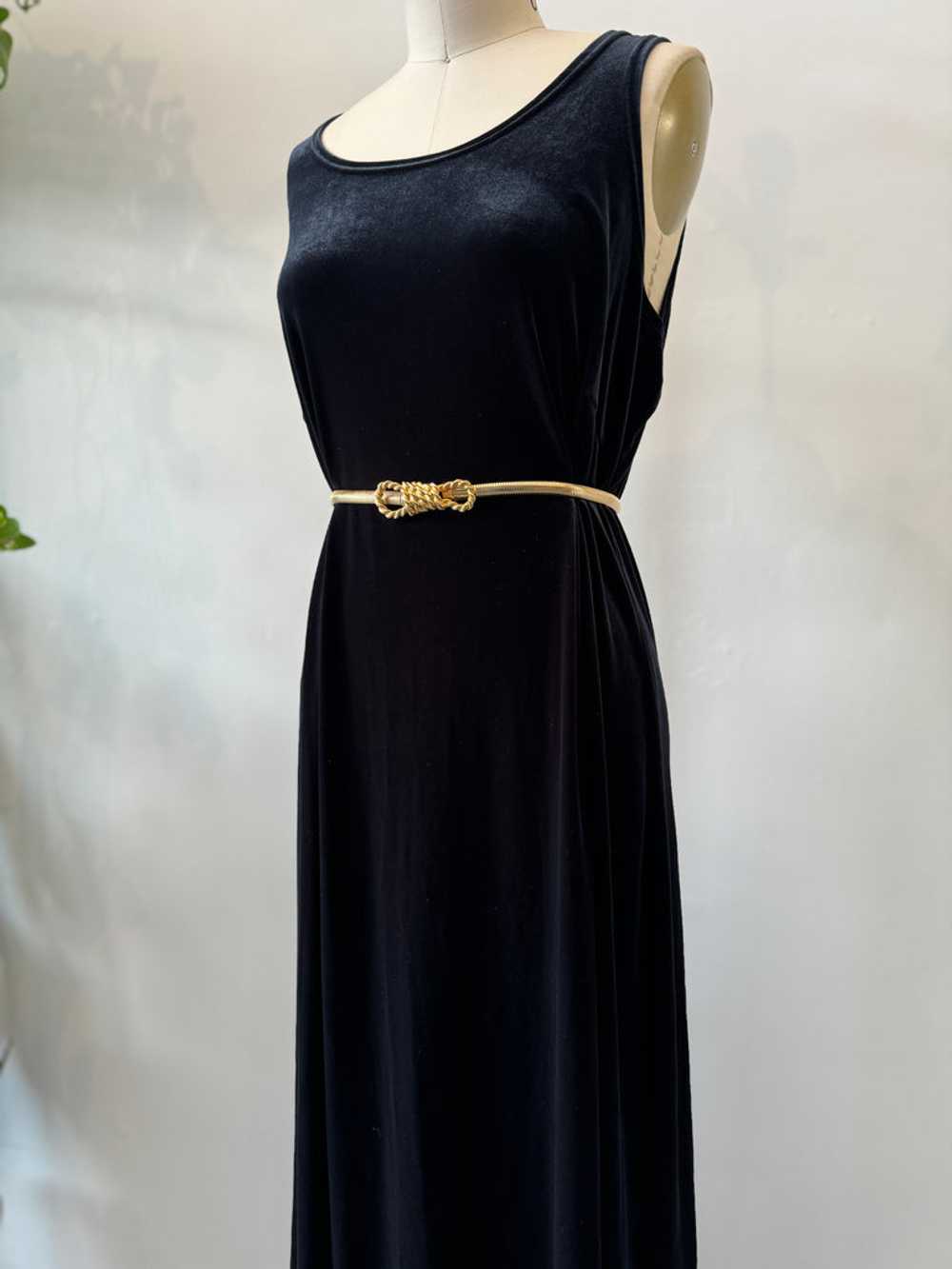 Vintage long velvet dress - image 10