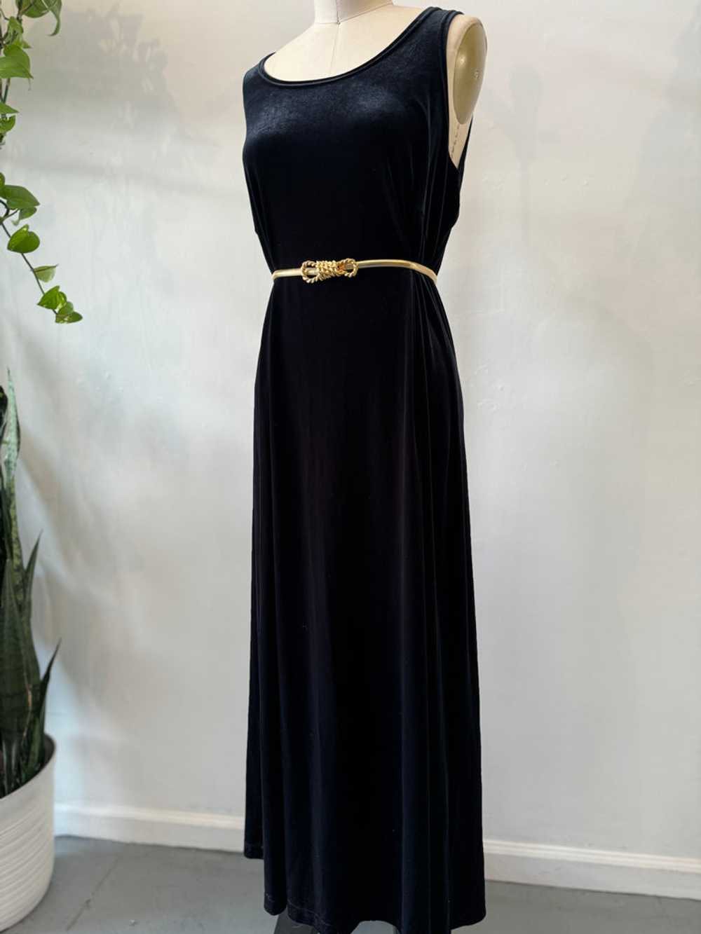 Vintage long velvet dress - image 9