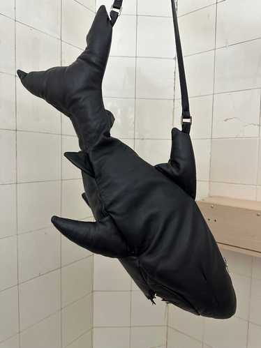 aw2015 Raeburn Black Leather Shark Bag - Size OS - image 1