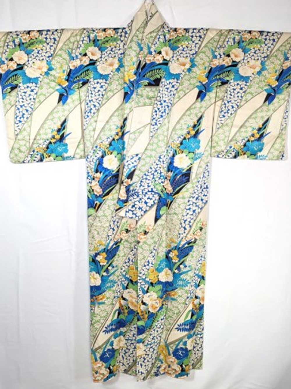 Blue & White Kimono - image 4