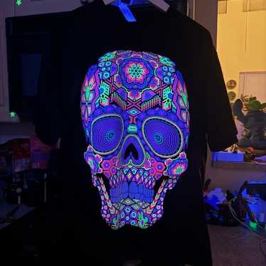 Skull Blacklight T Shirt XL - image 1