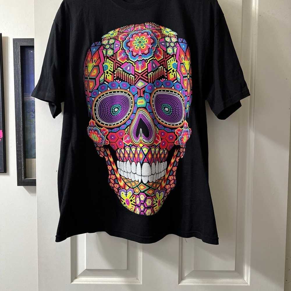 Skull Blacklight T Shirt XL - image 2