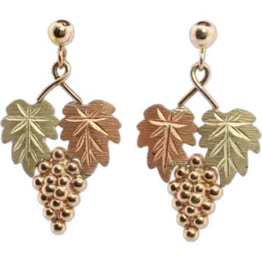 Black Hills Gold Dangle earrings. Black Hills Vine