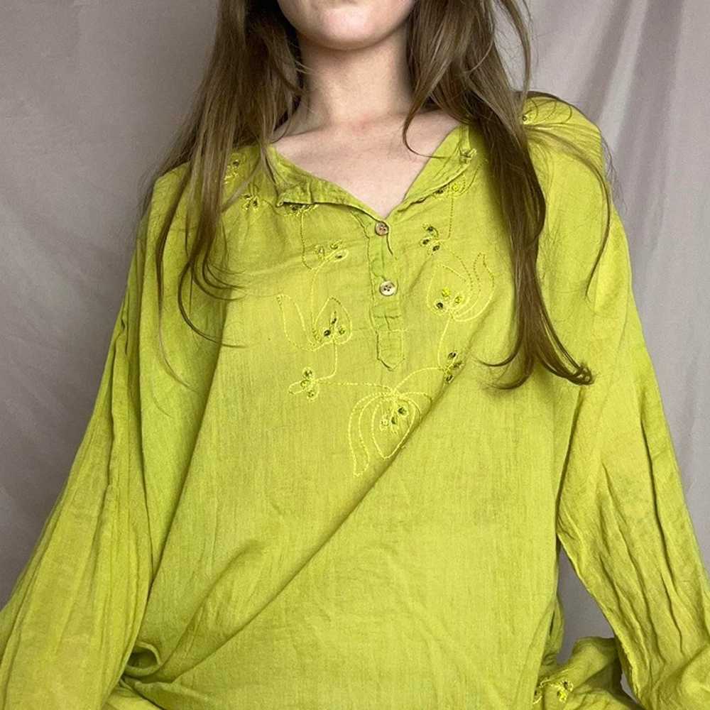 Vintage oversized green float blouse with beautif… - image 3