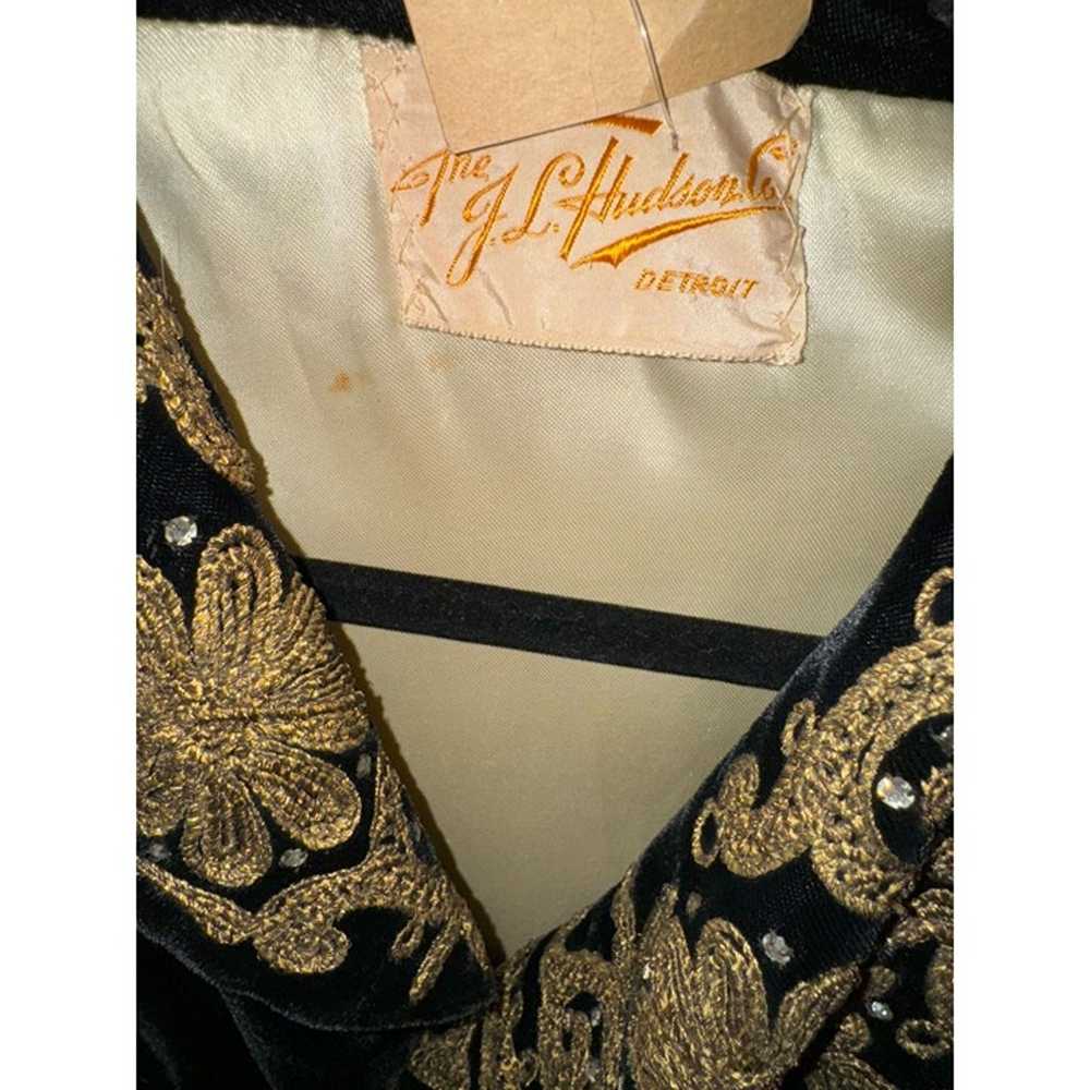 Vintage JL Hudson Coat 1950s Velvet Jacket w Gold… - image 4