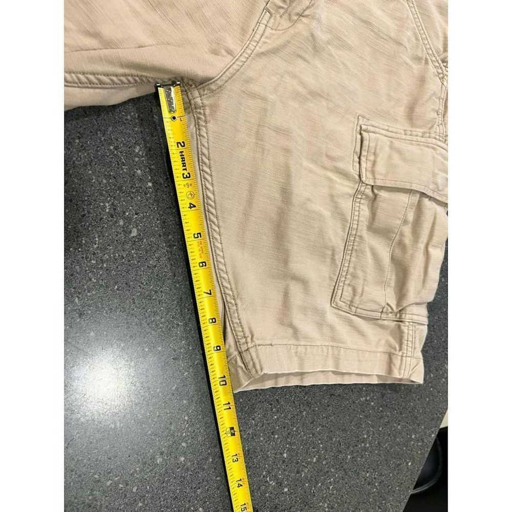 Levi's Levi's Cargo shorts size 30 - image 9