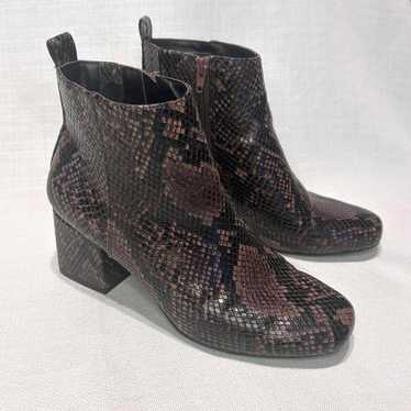 Other Women's Brown Snakeskin Ankle Boot Size 9 H… - image 1