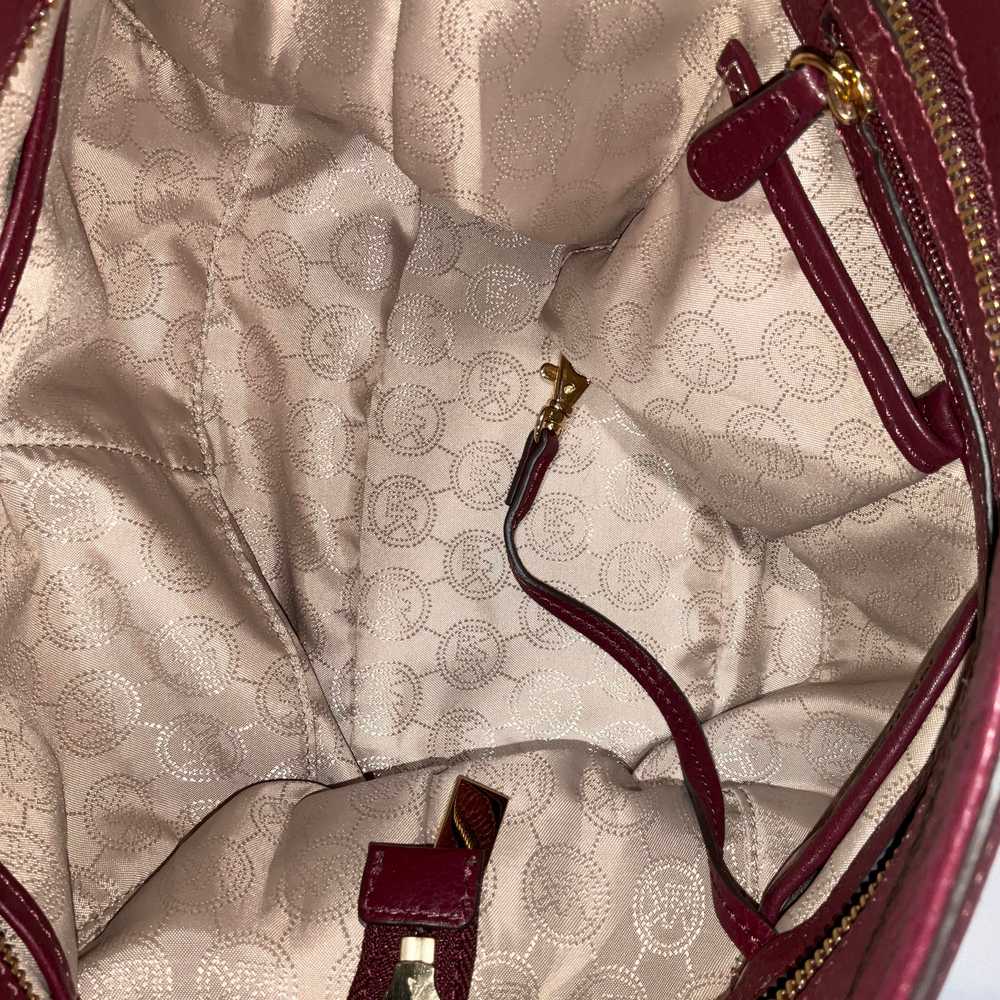 Michael Kors Maroon Handbag w Wallet - image 5