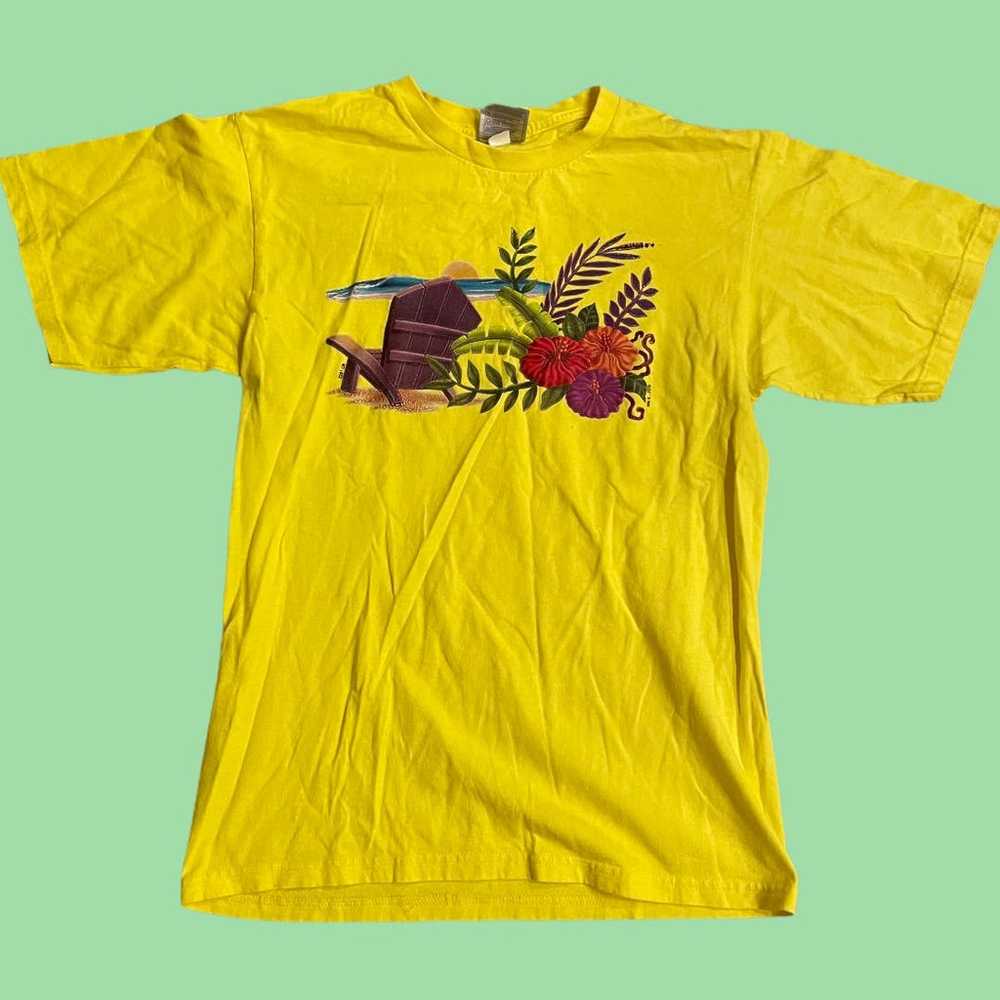 Beach chair sunset tee size small - image 1