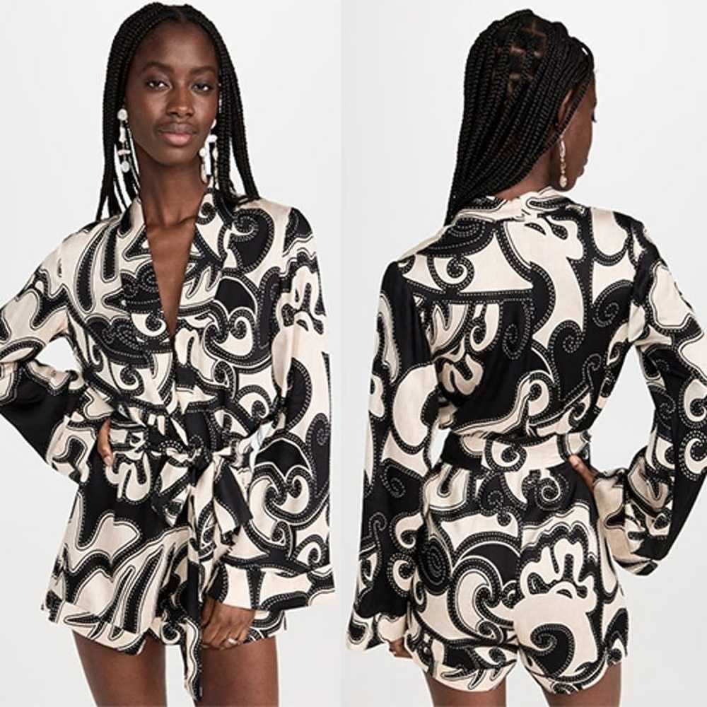 NEW Alexis Kaiden Belted Printed Long Sleeves V N… - image 10