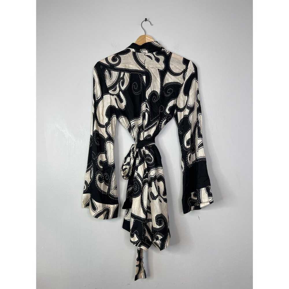 NEW Alexis Kaiden Belted Printed Long Sleeves V N… - image 8