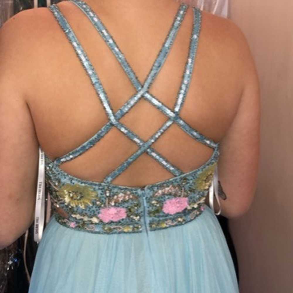 Size 2 prom dress - image 3