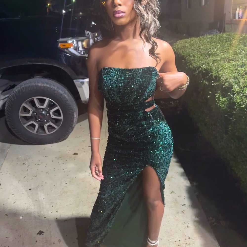 Emerald Green Prom Gown - image 6