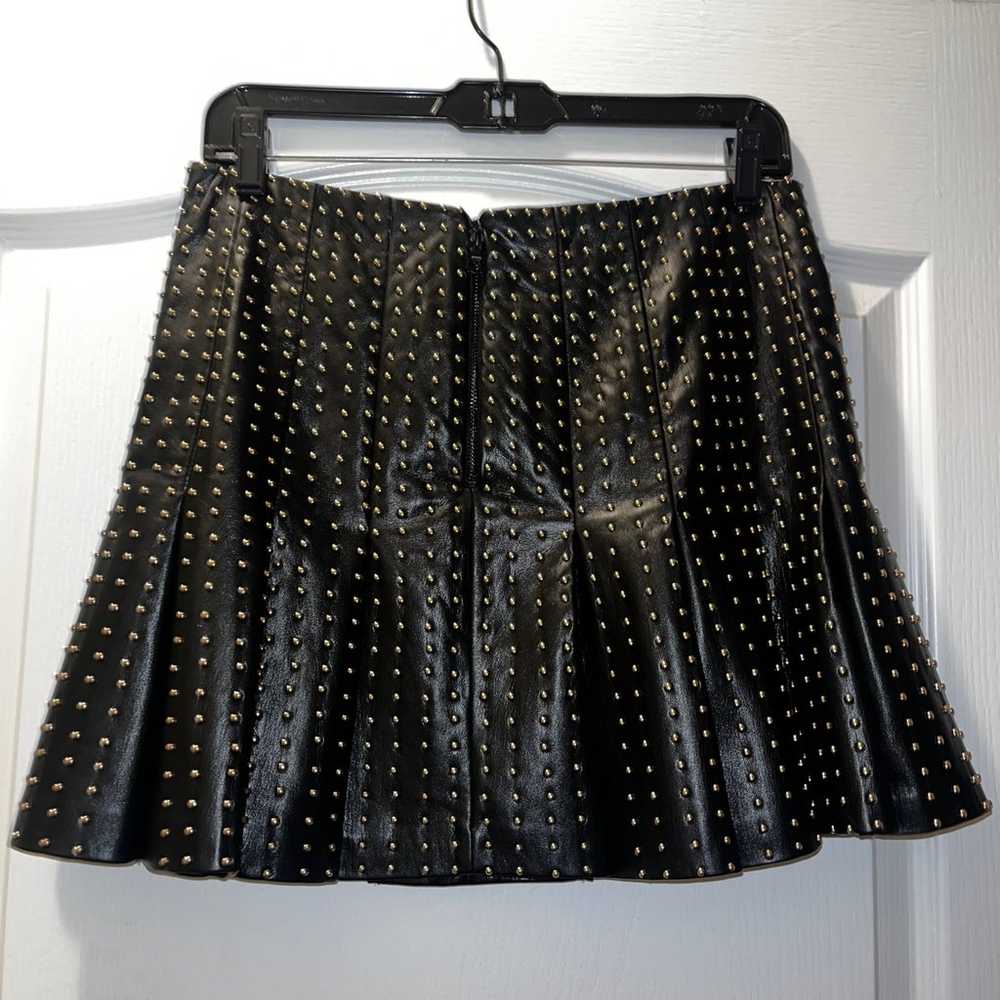 Alice + Olivia Carter Vegan Leather Miniskirt - image 3
