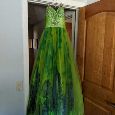 Green Formal Dress - image 1