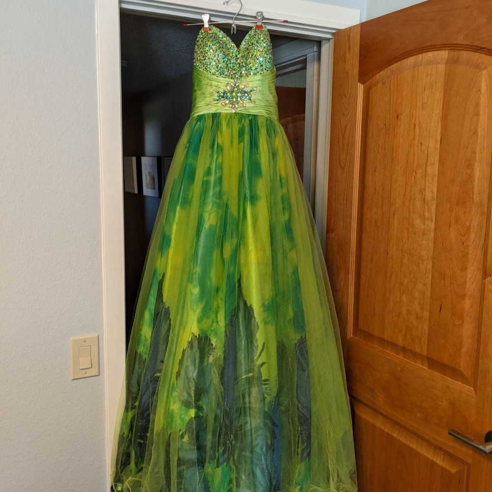 Green Formal Dress - image 2