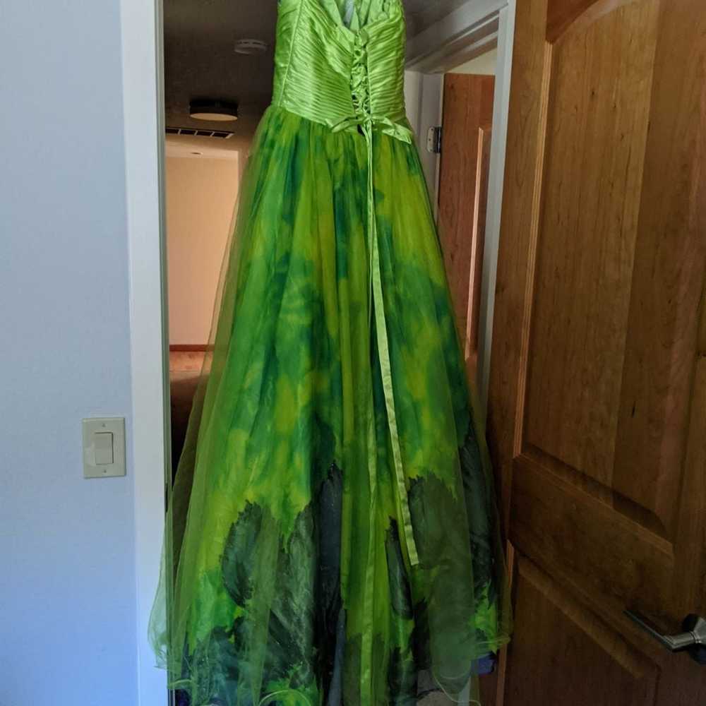 Green Formal Dress - image 4