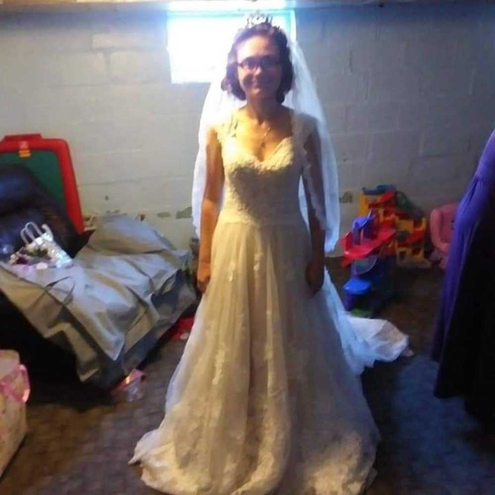 Size 8 Wedding Dress - image 4