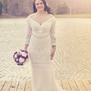 Lace Wedding Dress - image 1