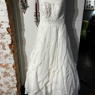 David's Bridal wedding dress - image 1