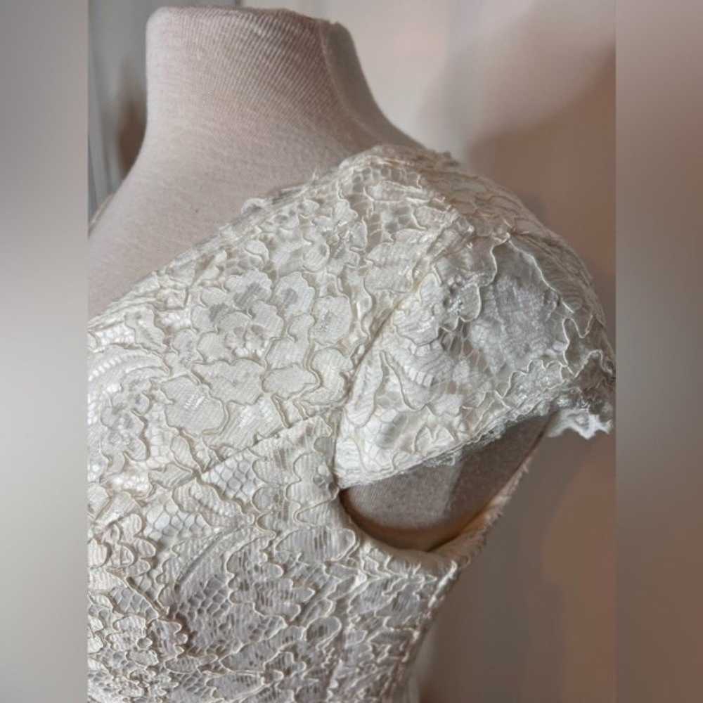 Wedding Gown, Mermaid Sleeveless V. Size 10. - image 10