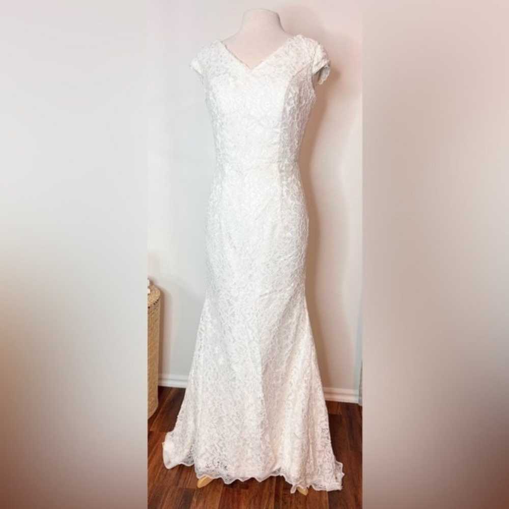 Wedding Gown, Mermaid Sleeveless V. Size 10. - image 3