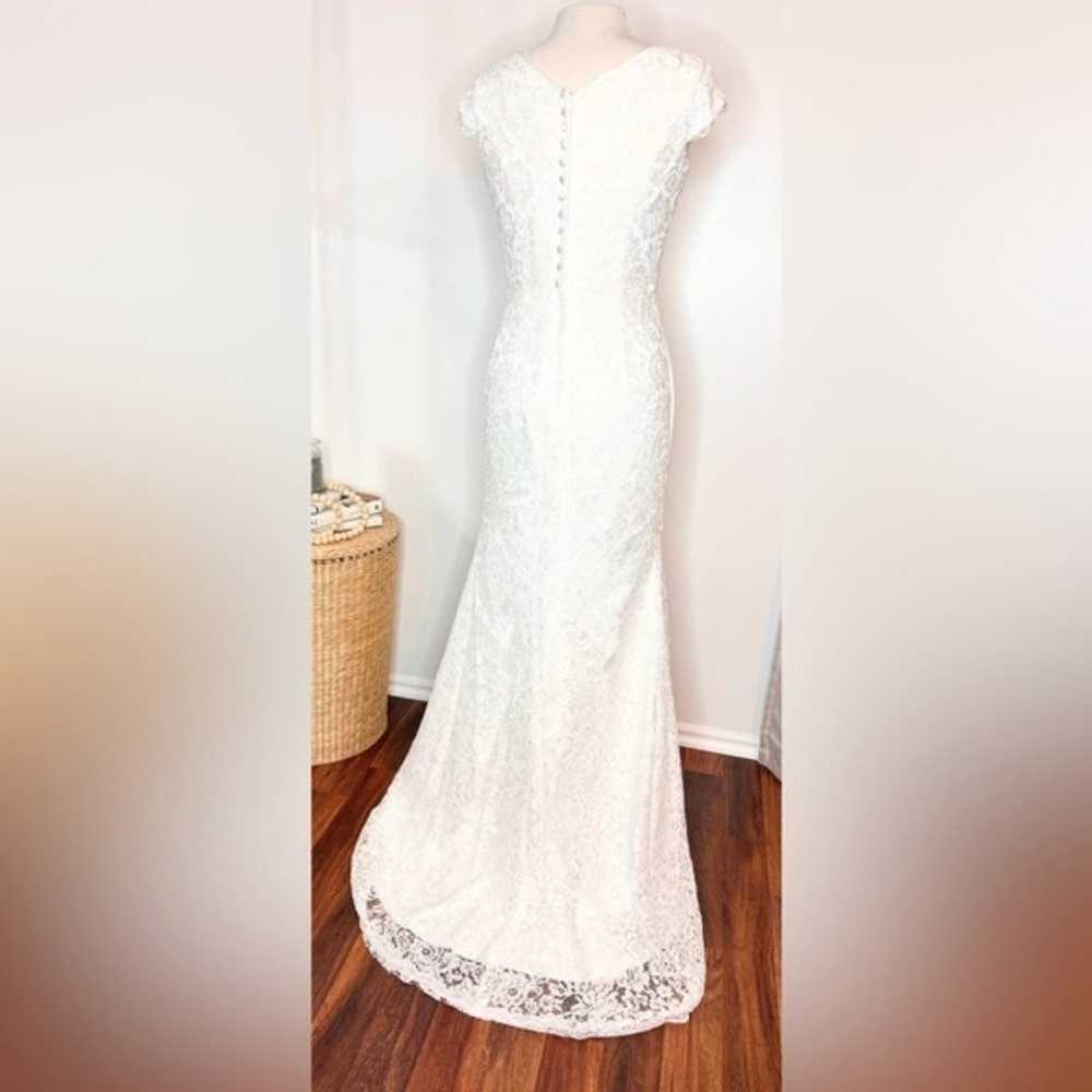 Wedding Gown, Mermaid Sleeveless V. Size 10. - image 5