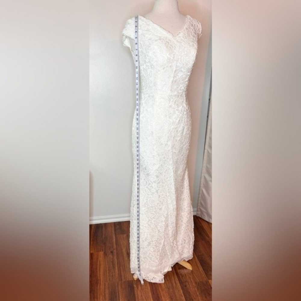 Wedding Gown, Mermaid Sleeveless V. Size 10. - image 8