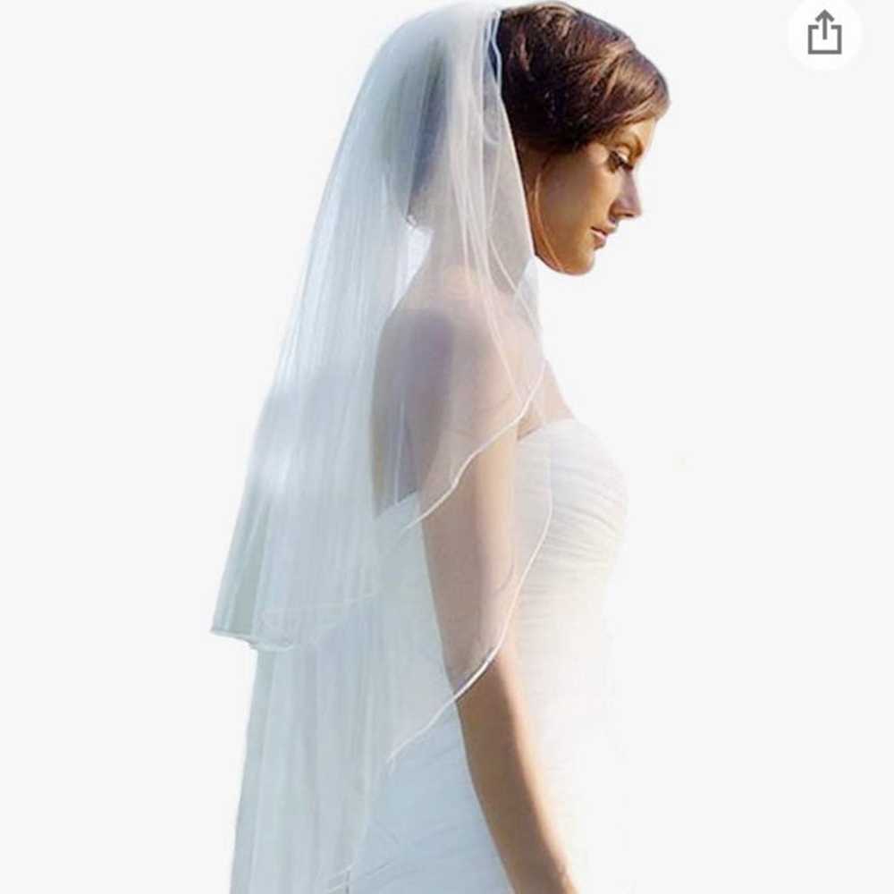 Elegant Wedding Dress w/ Veil - image 6
