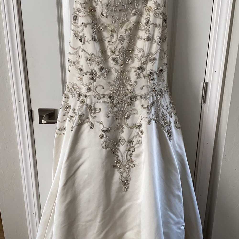 Wedding dress fit and flare - image 2