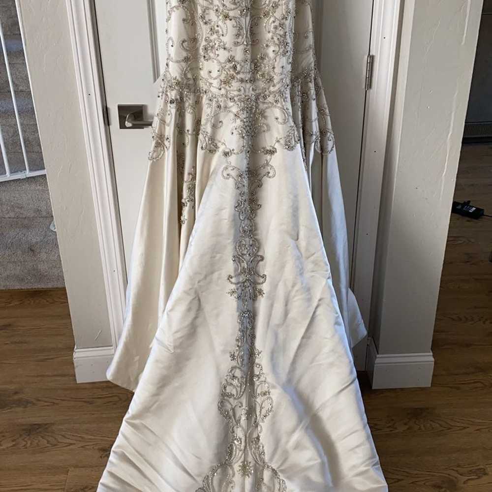 Wedding dress fit and flare - image 3