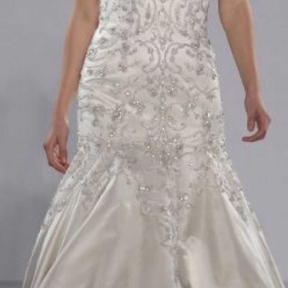 Wedding dress fit and flare - image 7