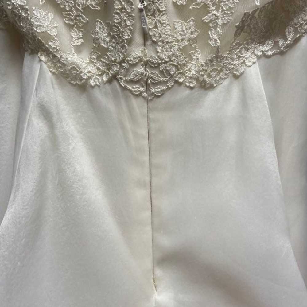 Town & Country Wedding Dress - image 5