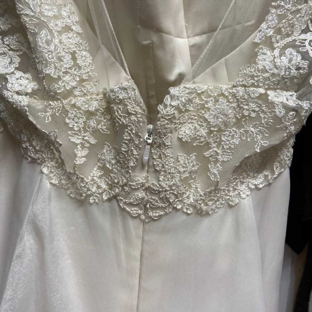 Town & Country Wedding Dress - image 6