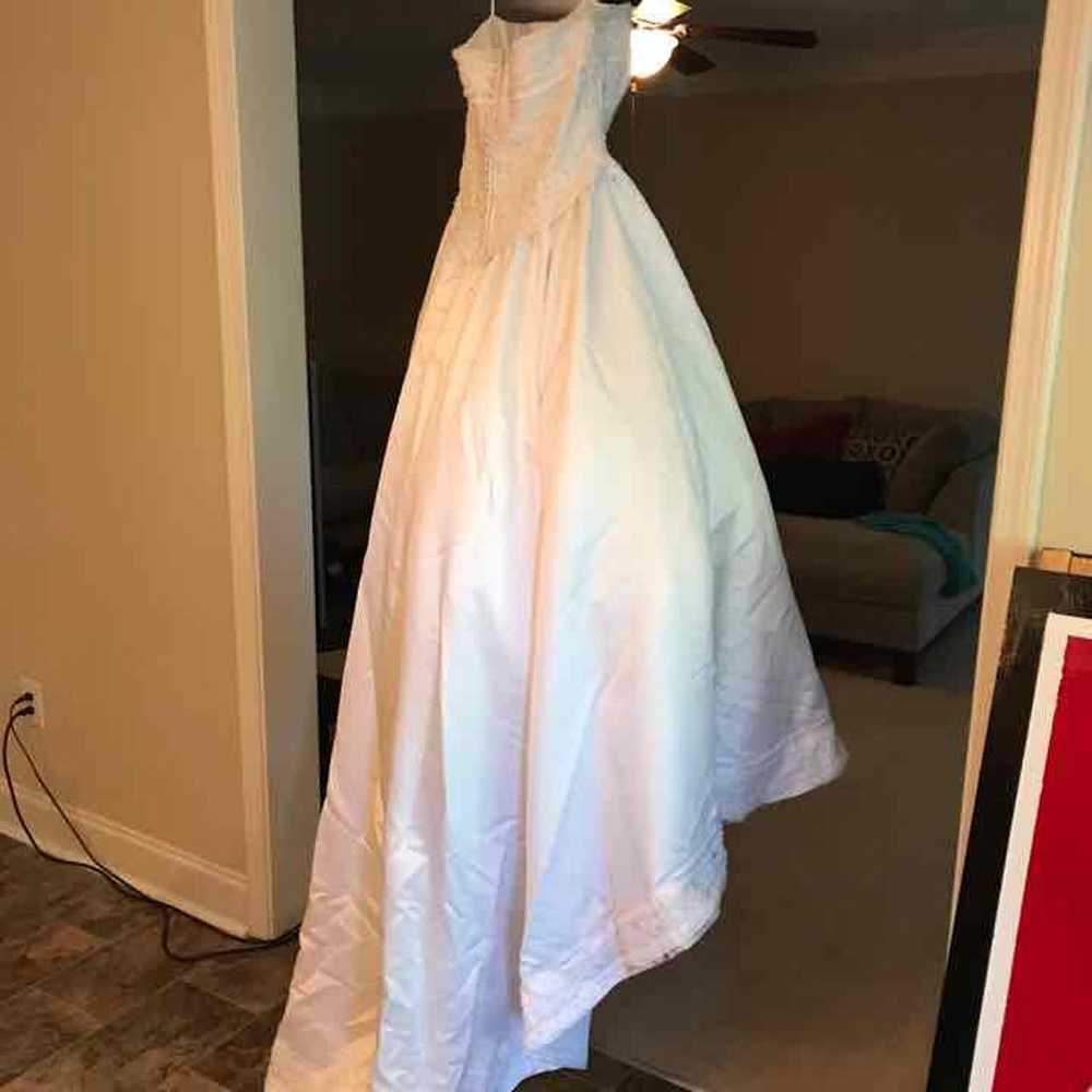 Beautiful Wedding Gown - image 3