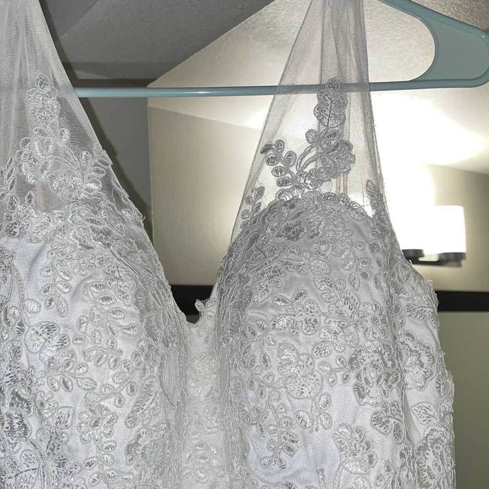 White lace wedding dress - image 1