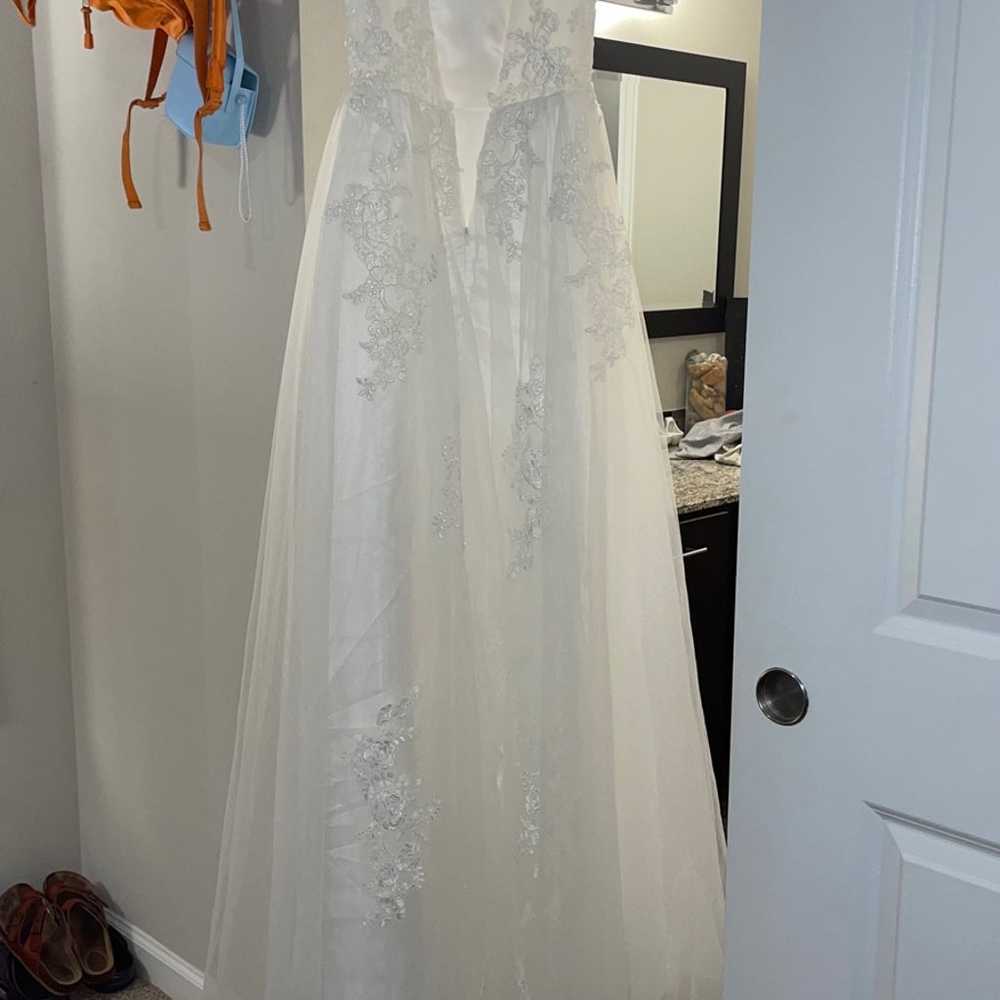 White lace wedding dress - image 4