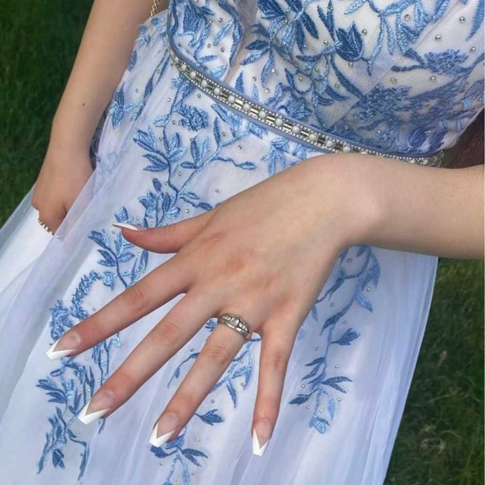 White and blue Prom dress - image 3