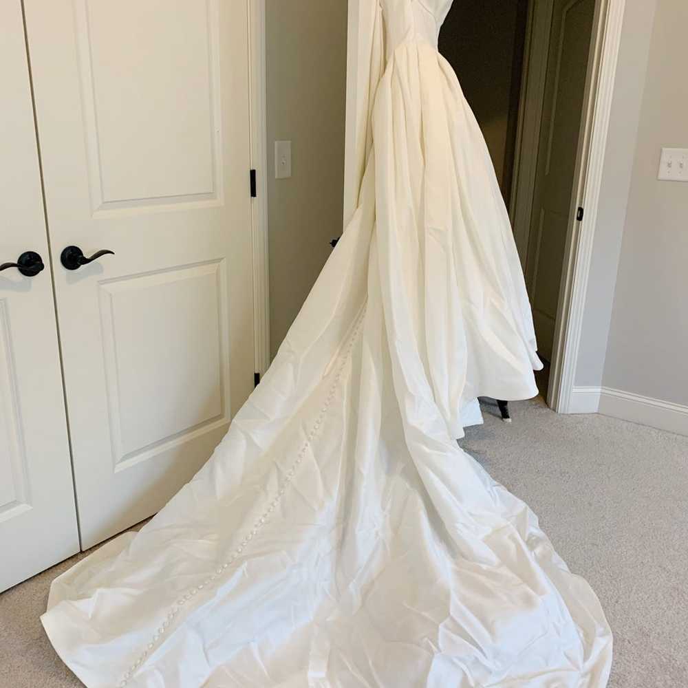 Ball gown wedding dress - image 3