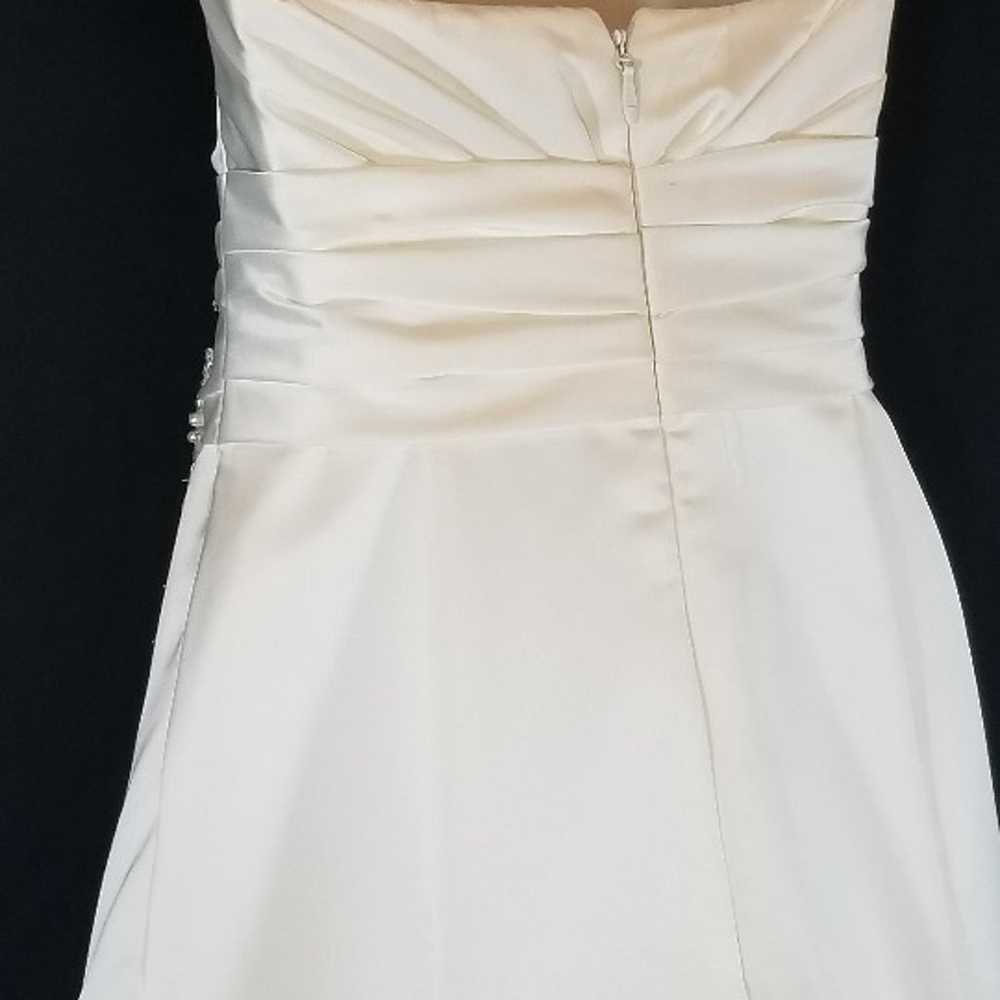 NWOT Strapless Wedding Dress Size 12 - image 5
