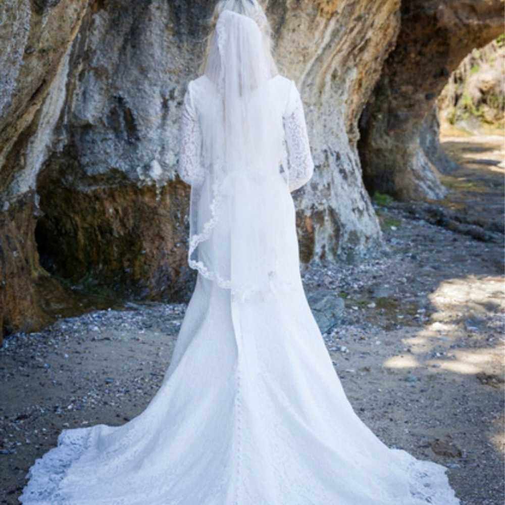Lace Wedding dress - image 4