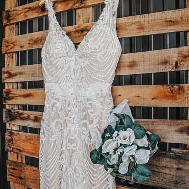 Wedding dress - image 1