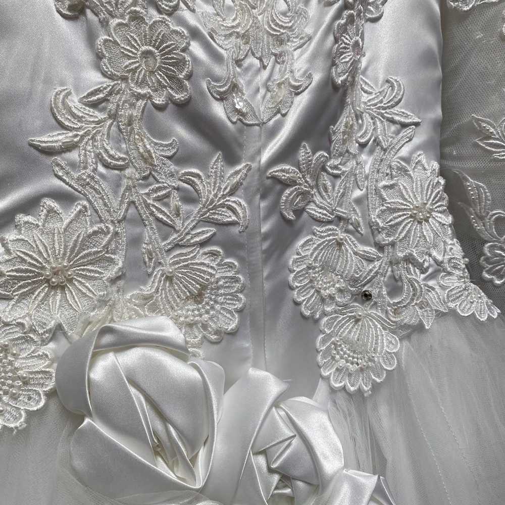 Vintage Modest Wedding Dress - image 10