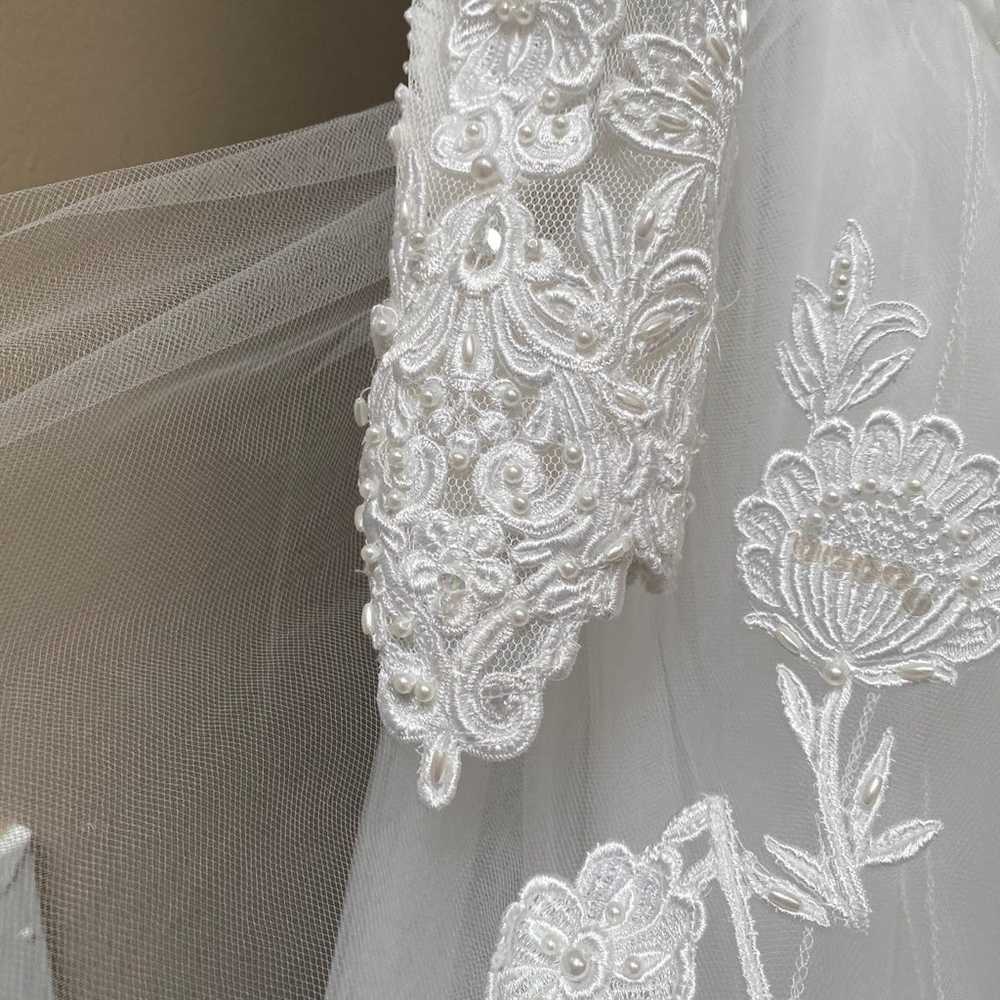 Vintage Modest Wedding Dress - image 7