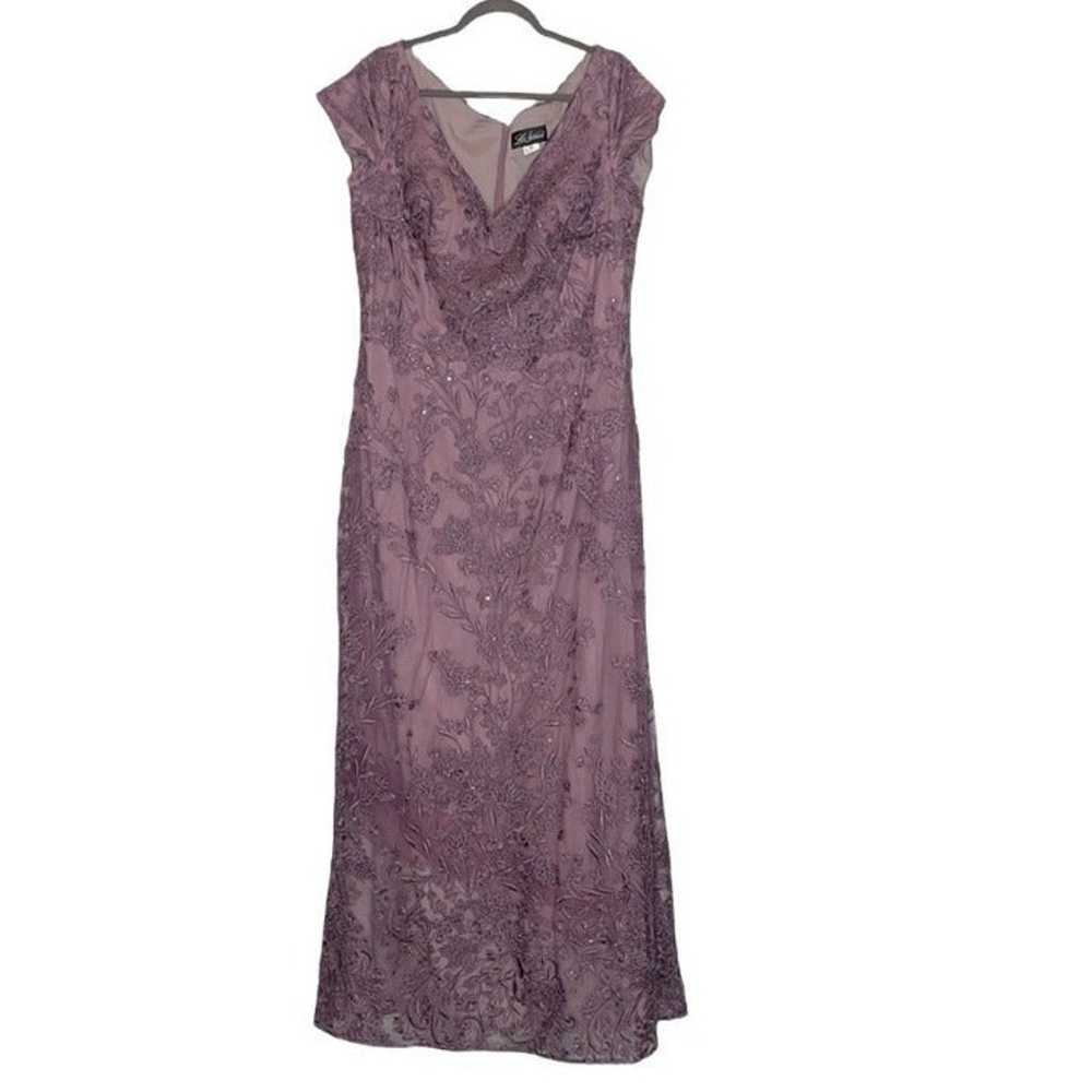 La Femme Dusty Lilac Embellished Lace Gown 16 - image 2