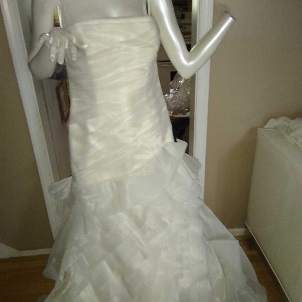 Vera Wang White Collection Wedding Dress - image 4